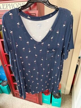 Market & Spruce Navy Flamingo Print V-neck pocket tee